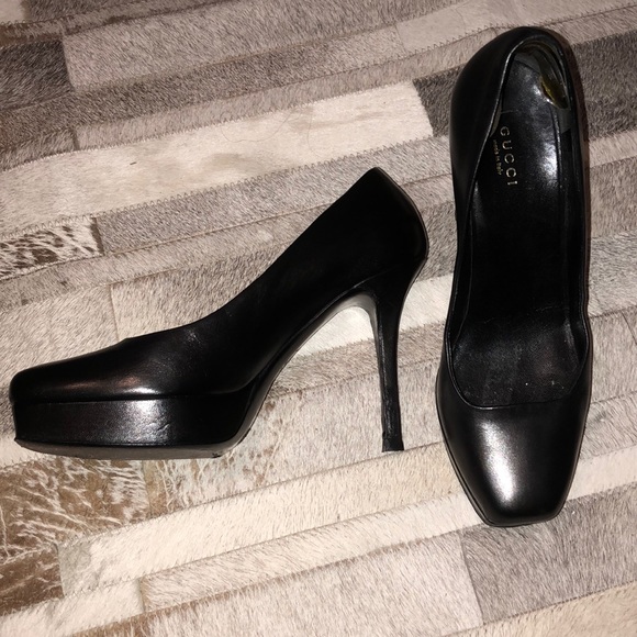 Gucci Shoes - Authentic GUCCI black leather pumps size 8 38